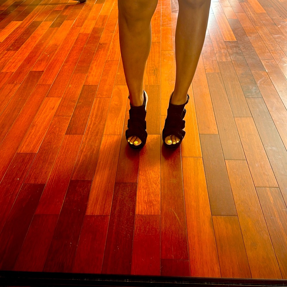 Steve Madden - Picture 2 of 3